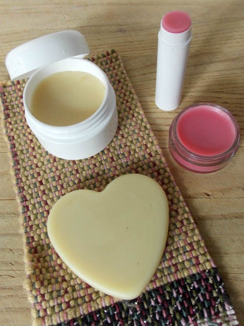 DIY Lotion Bar and Lip Balm Recipe, Fiberartsy.com