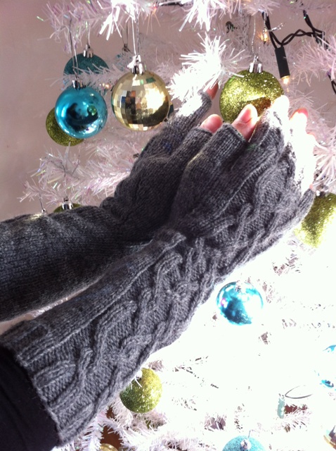 knit fingerless gloves