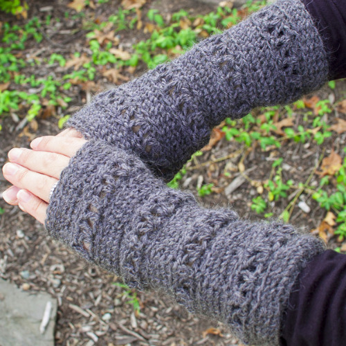 V Stitch Wristwarmer Pattern by Petals to Picots