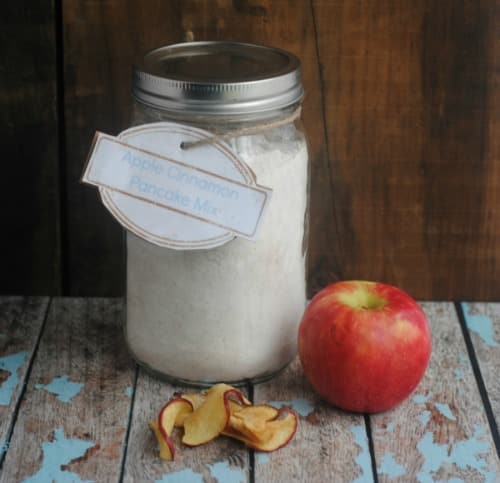 Pancake Mix in a Mason Jar Gift Idea