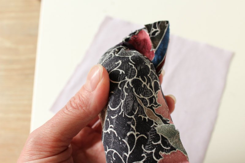 Wrap the Egg with Silk Fabric for Dyeing or Printing