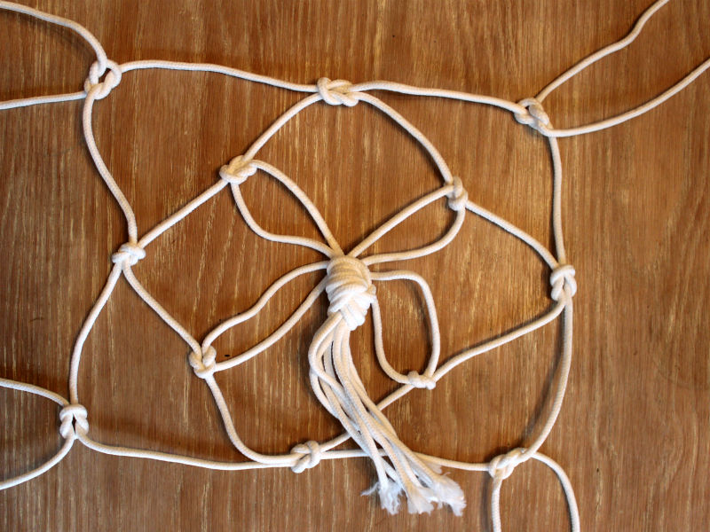 DIY Plant Hanger, a FiberArtsy.com tutorial