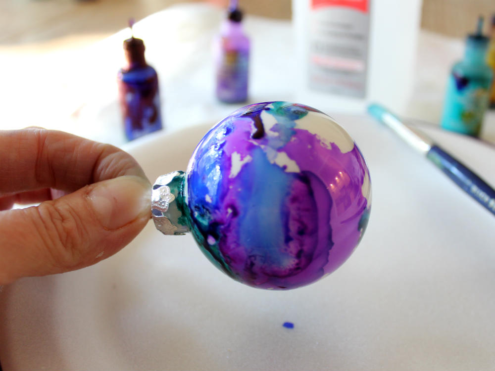 Alcohol Ink Ornaments, a FiberArtsy.com tutorial