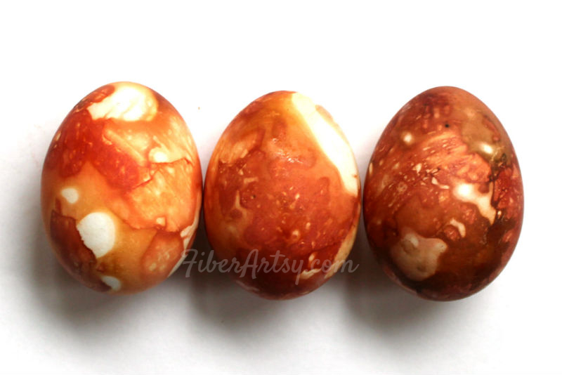 How to Dye Easter Eggs using Onion Skins