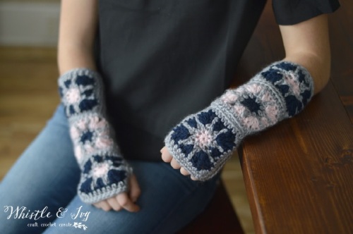 Armwarmers crocheted with starburst granny squares