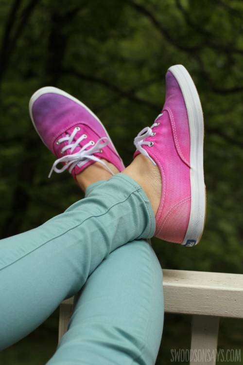 How to Tie Dye Shoes