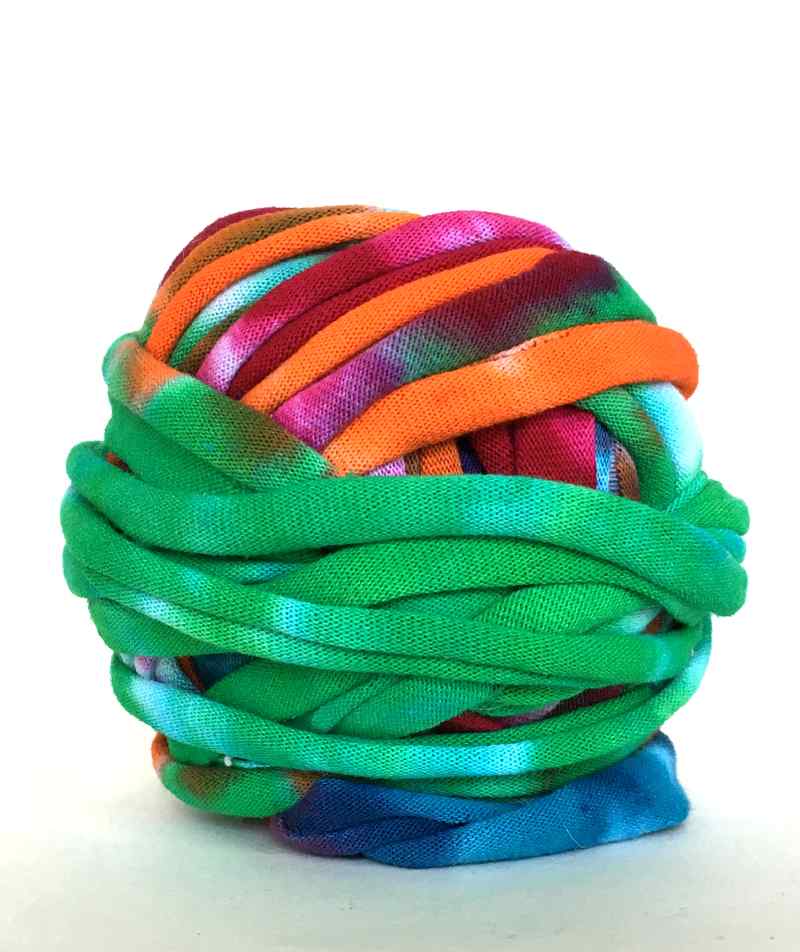 T Shirt Yarn made with a Tie Dyed Tee Shirt