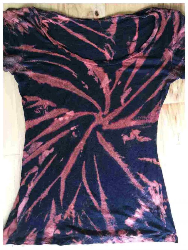 Reverse Tie Dyeing with Bleach
